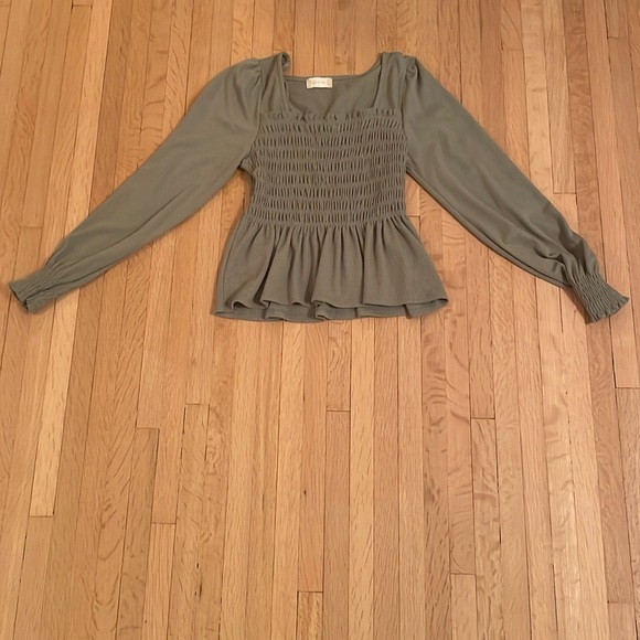 Army green alard state smoked long sleeve top - Picture 1 of 1